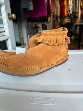 Minnetonka Suede Moccasin Slipper in Brown